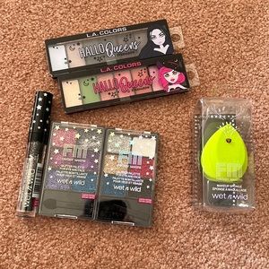NWT 6pc glitter Eyeshadow & beauty blender bundle